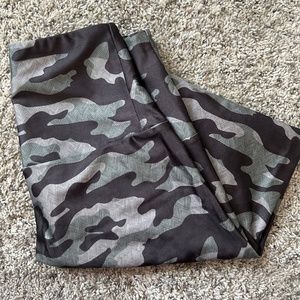 Onzie Camo Leggings